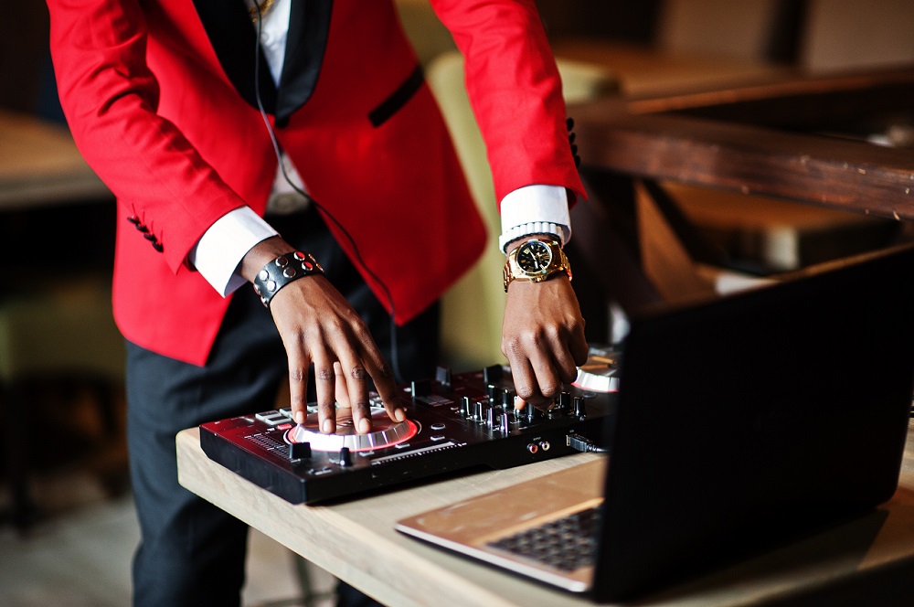 wedding dj