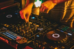 DJ School