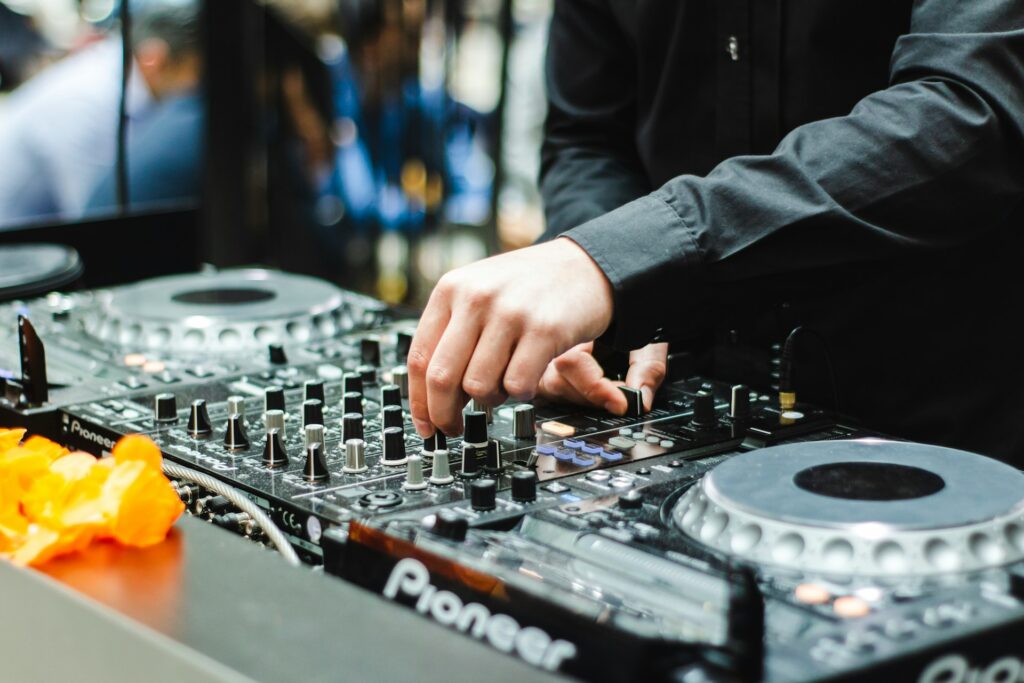 event dj